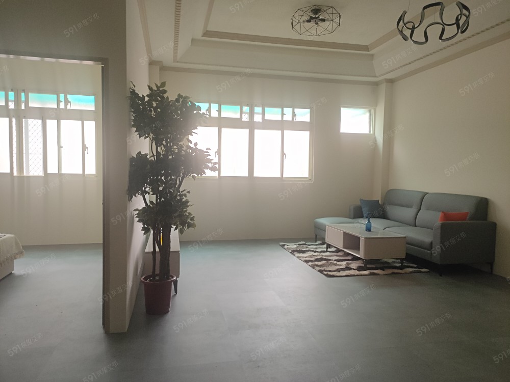 新興街三樓🍎乙工挑高空間❤️減壓好宅❤️低總價新裝潢屋況好,照片 2