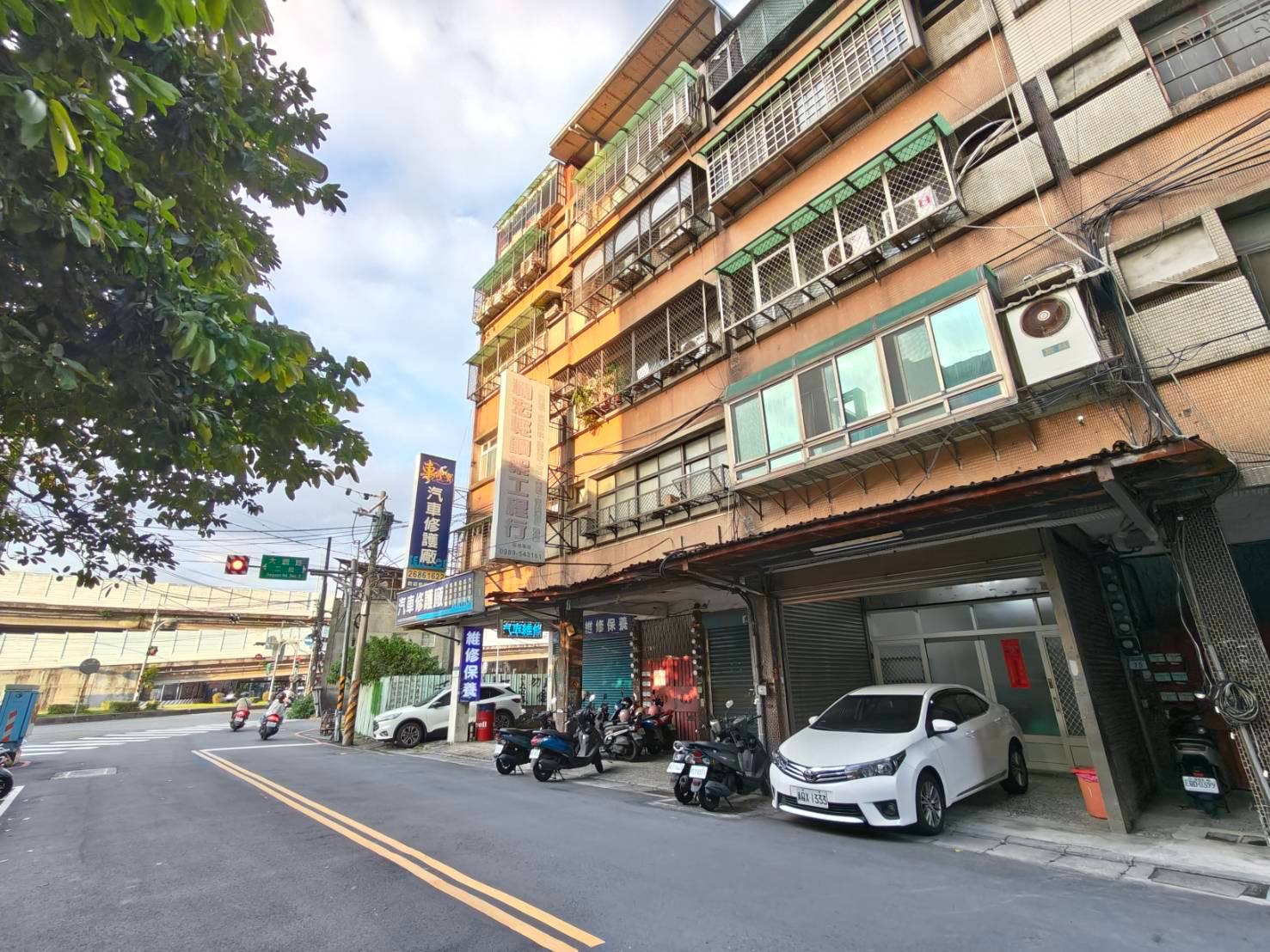 板橋金門街近車站公寓1+2樓,照片 3